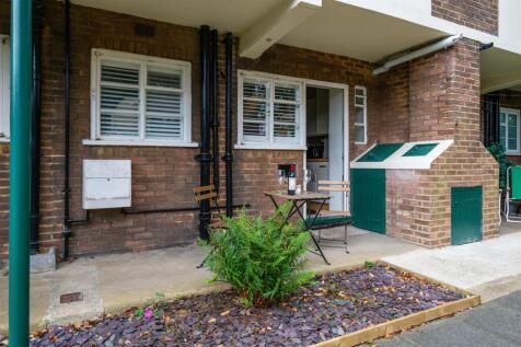 BEECHWOOD COURT, 13-19.jpg