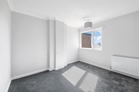 LONDON ROAD,520A-11.jpg