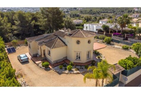 Property Image 1
