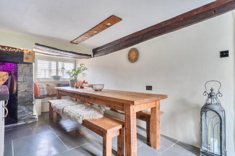 1369615-16-6908d5...