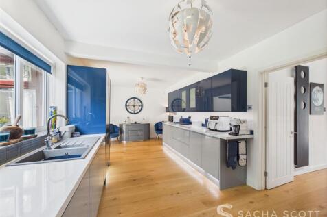 Kitchen / Breakfast Room