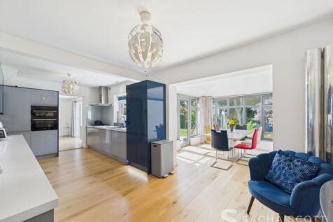 Kitchen / Breakfast Room