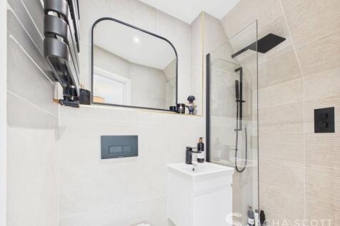 Bedroom 2 En-Suite