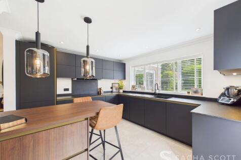 Kitchen / Breakfast Room