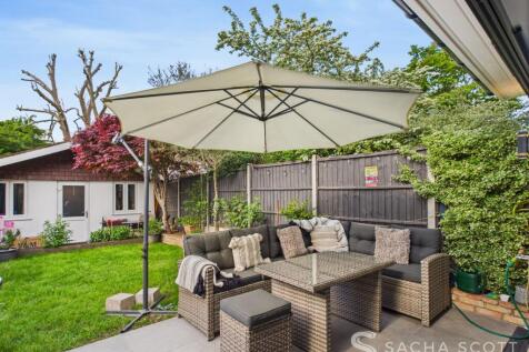 Outdoor Dining Area