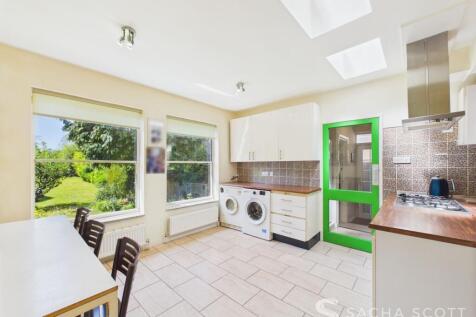 Kitchen / Breakfast Room