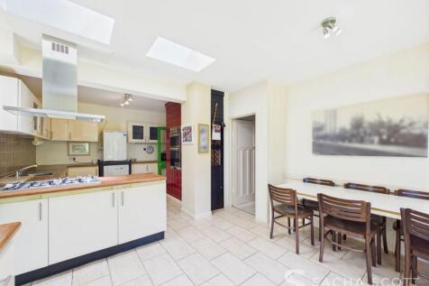 Kitchen / Breakfast Room