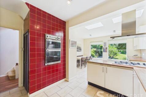 Kitchen / Breakfast Room