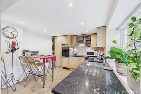 Kitchen / Diner Area