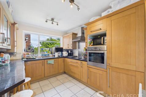 Kitchen / Breakfast Room