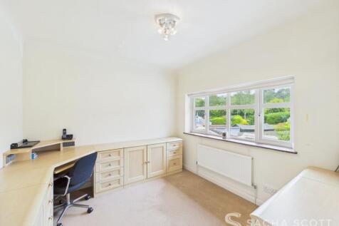 Bedroom 4 / Office