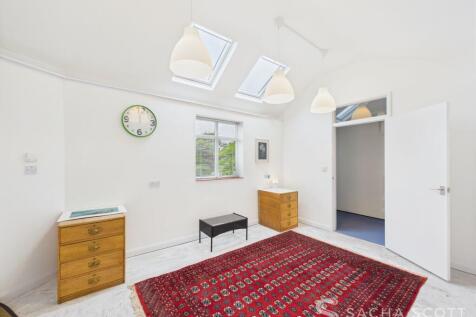 Guest Bedroom / Playroom