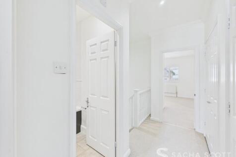 2nd Floor Landing