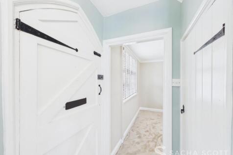 Entrance &amp; Storage