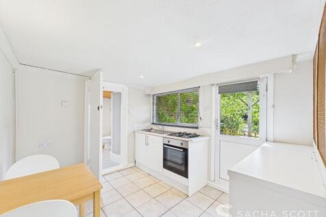 Kitchen / Breakfast Room