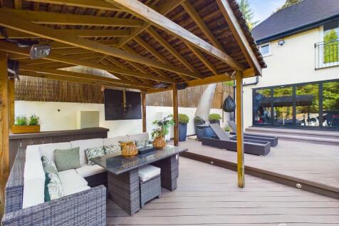Entertaining Area