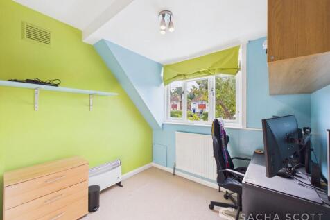 Bedroom 4 / Office