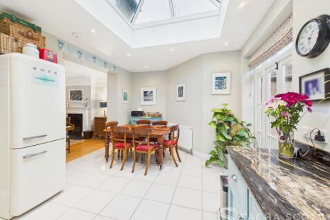 Kitchen / Breakfast Room