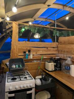 hoot kitchen.jpg