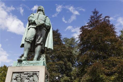 John Bunyan Statue