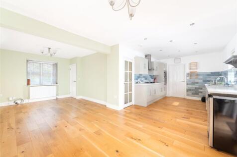 Sitting Room/Kitchen