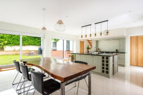 Kitchen/Dining