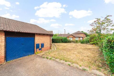 Garage/Front Garden