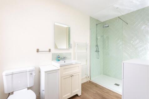 Shower En Suite