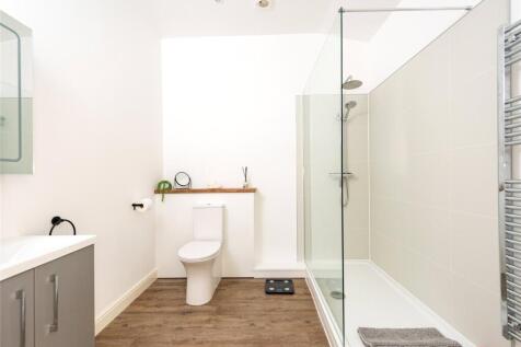 Family Shower Room