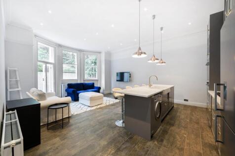 Kitchen/Reception