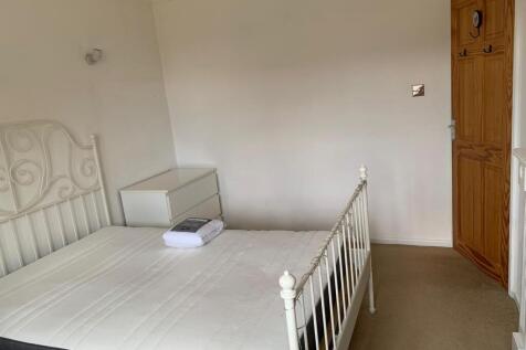 Bedroom 1 - Pic 1