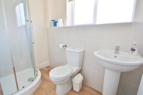 Bedroom 1 ensuite