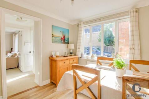 25 Pym Close Dining 
