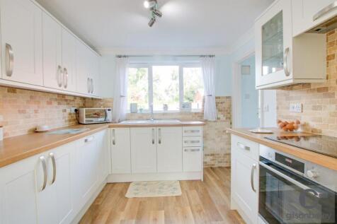 25 Pym Close Kitchen