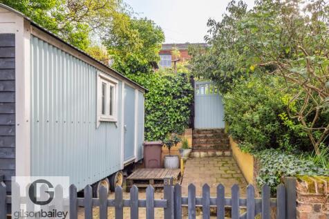 81RosaryRoad-14