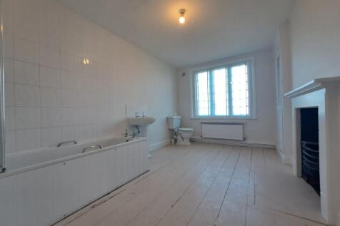 Family Bath (2)
