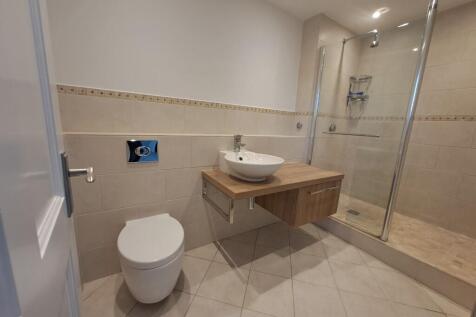 Bed 2 Ensuite