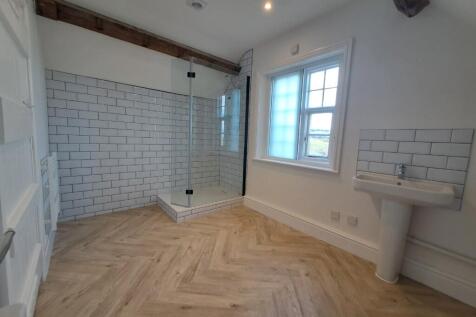 Top Floor Ensuite 