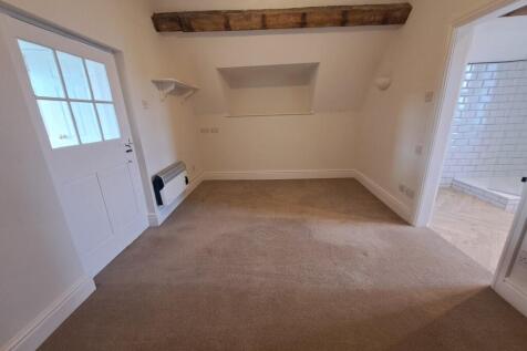 Bedroom 5 (2)