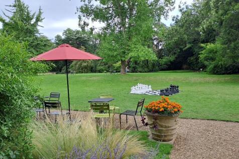 Grantham Hse Gardens