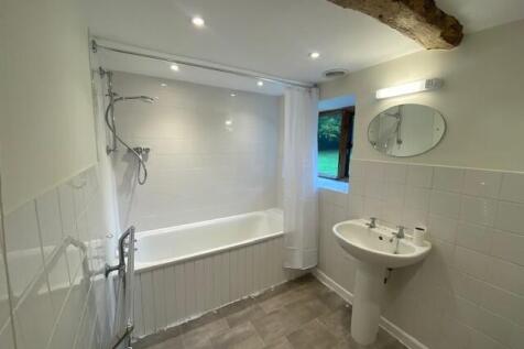 Bedroom 1 ensuite