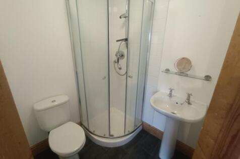 Ensuite shower