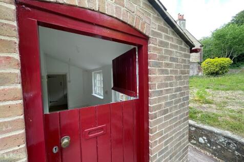 Stable Door to Rear