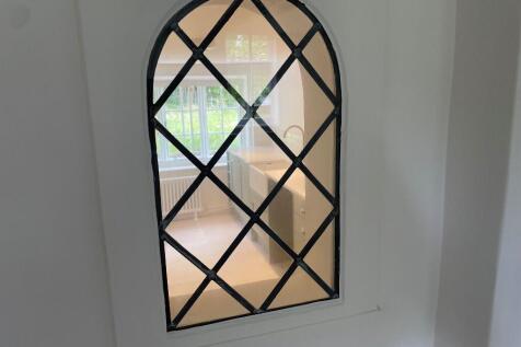 Feature Window