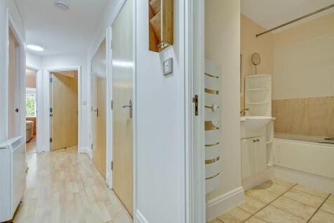 Entrance hallway.jpg