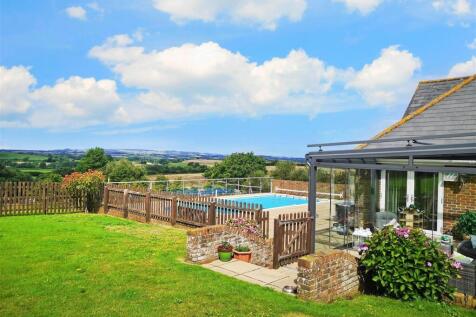 Pool And Views