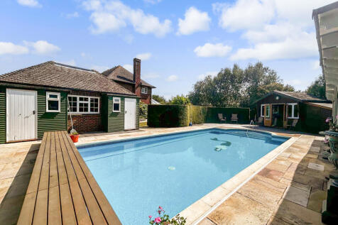 Swimming Pool*