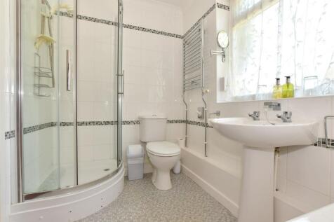 En Suite Room 9