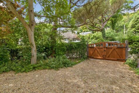 Driveway/Parking