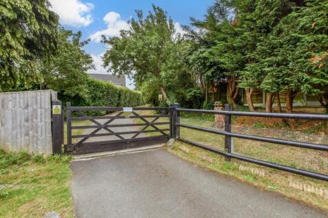 Driveway/Parking